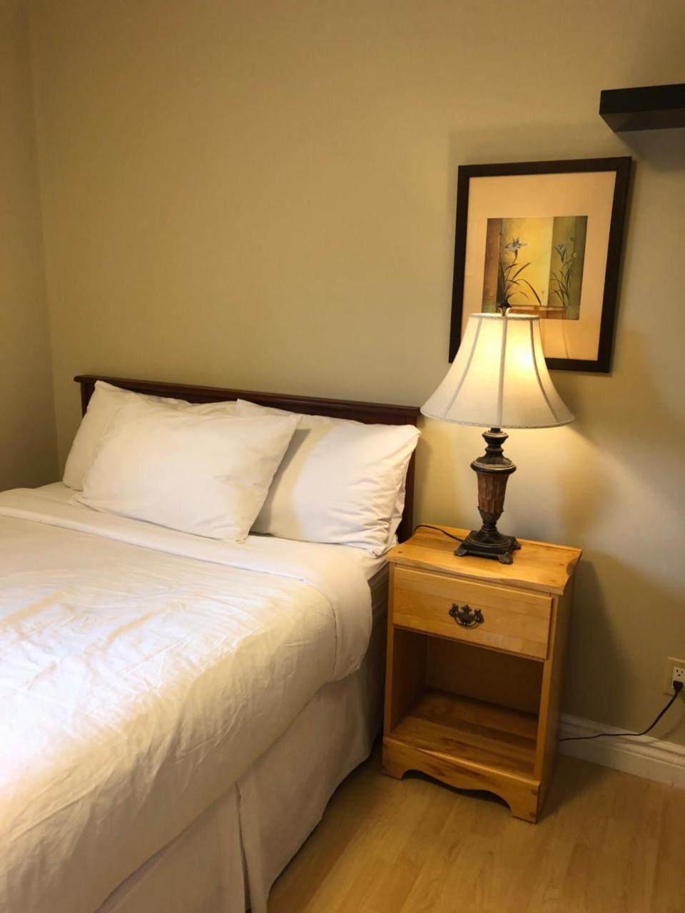 וונקובר Cozy Bedrooms Guest House מראה חיצוני תמונה