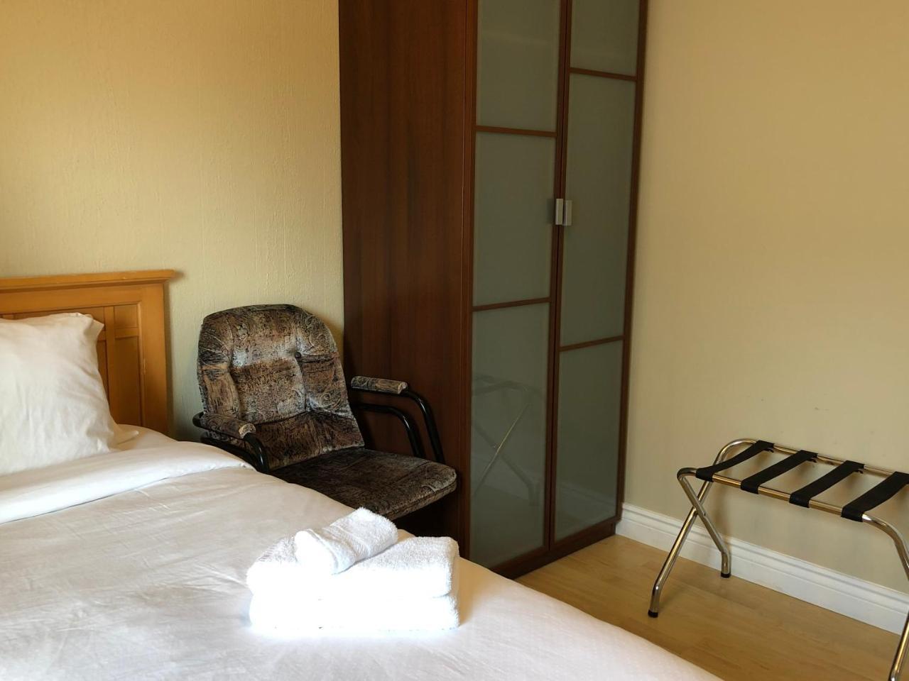 וונקובר Cozy Bedrooms Guest House מראה חיצוני תמונה